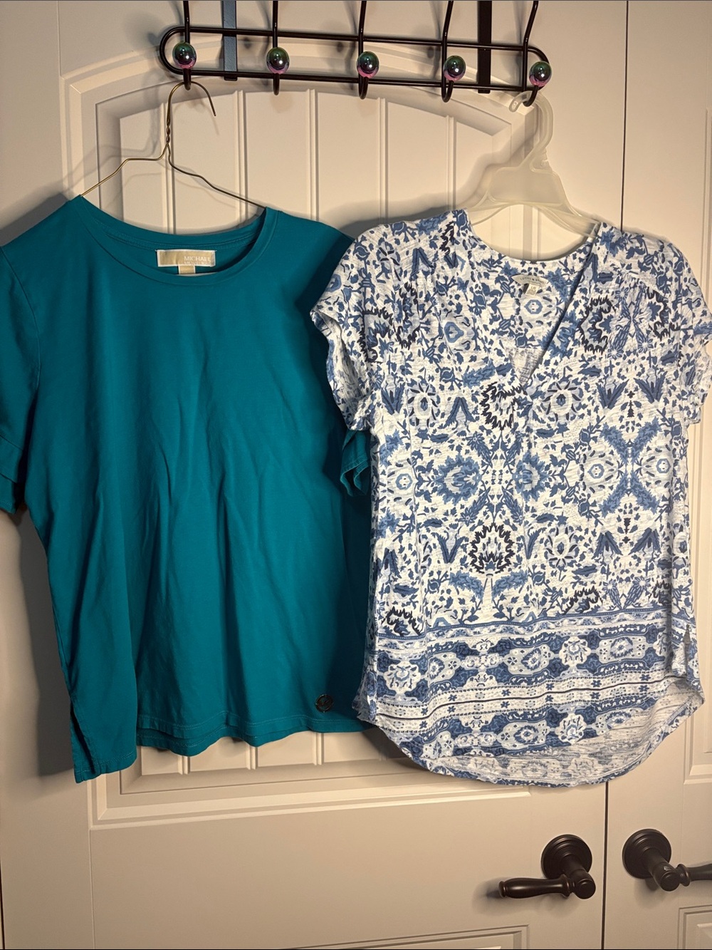 Teal Crew Tee & Blue White Printed V-Neck Top